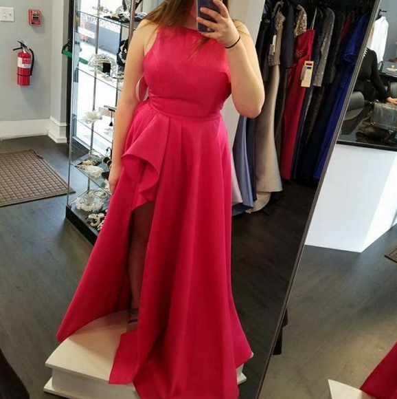 Host Pick Sherri Hill Prom Dress - Picture 3 of 4